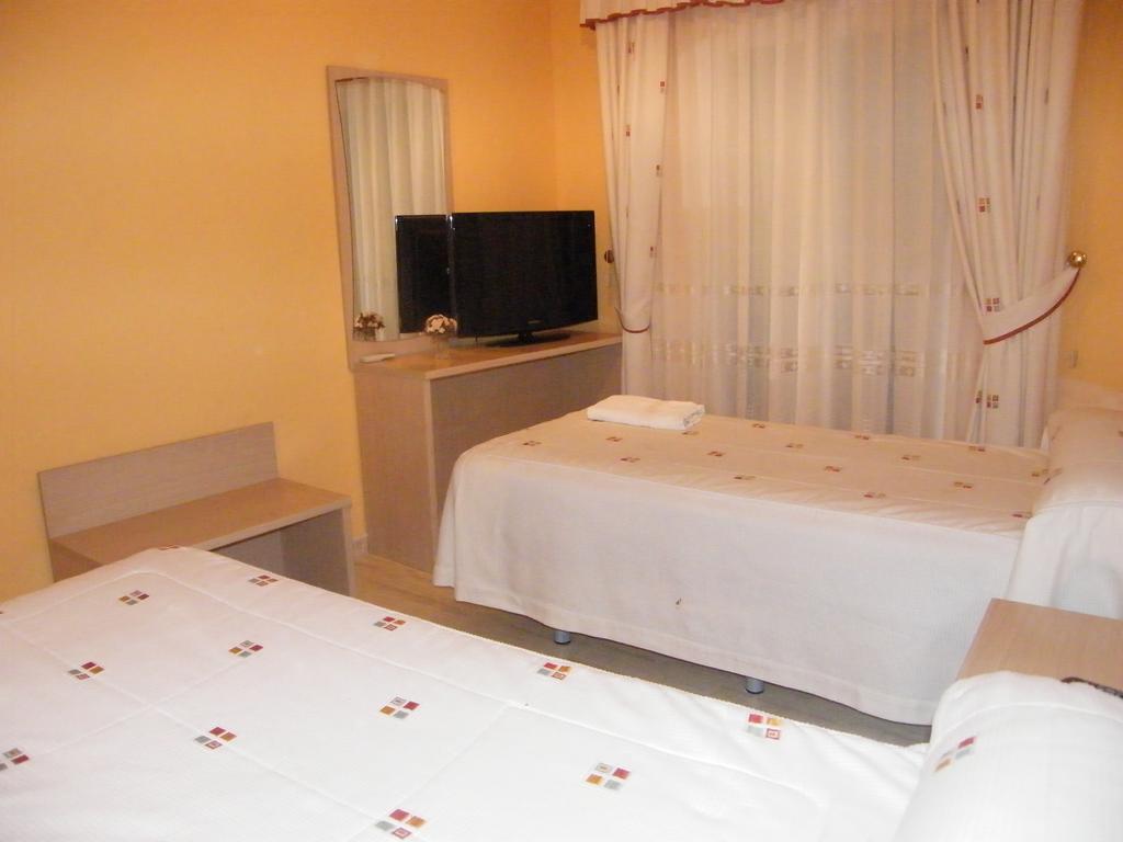 Hostal Dulcinea Esquivias Стая снимка