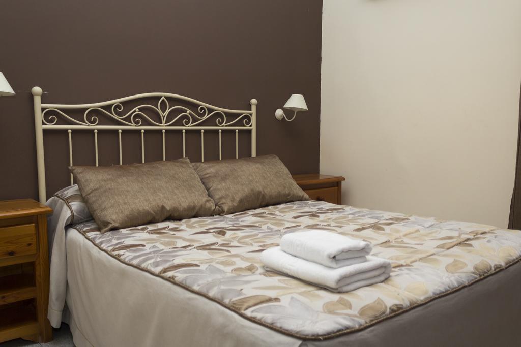 Hostal Dulcinea Esquivias Екстериор снимка