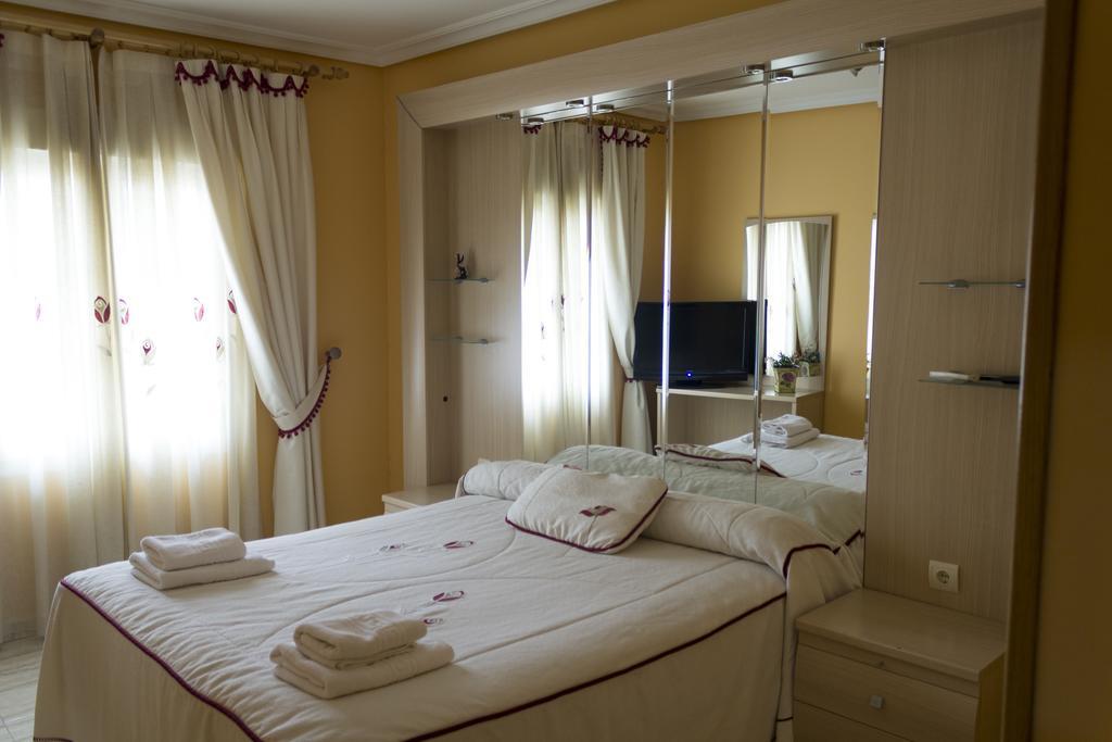Hostal Dulcinea Esquivias Екстериор снимка